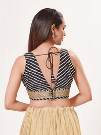 Laherya Printed Plunging V Neckline Sleeveless Blouse