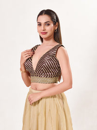 Laherya Printed Plunging V Neckline Sleeveless Blouse