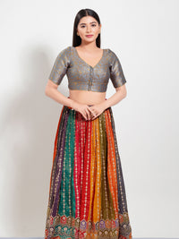 Delicate Weaved Brocade Front Open Blouse