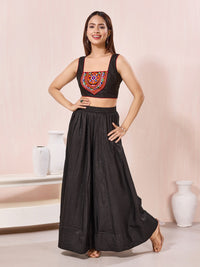 Vamas Navratri Special Square Neck Sleeveless Blouse